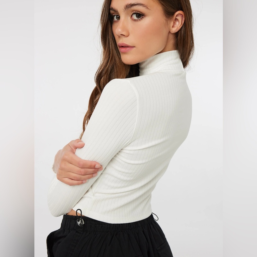 Aerie White Ribbed Detailed Thermal Turtleneck Long Sleeve Top Size XS - Picture 1 of 9